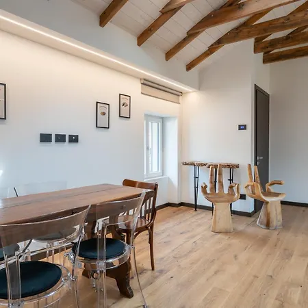 Apartment 4 Elements - Italian